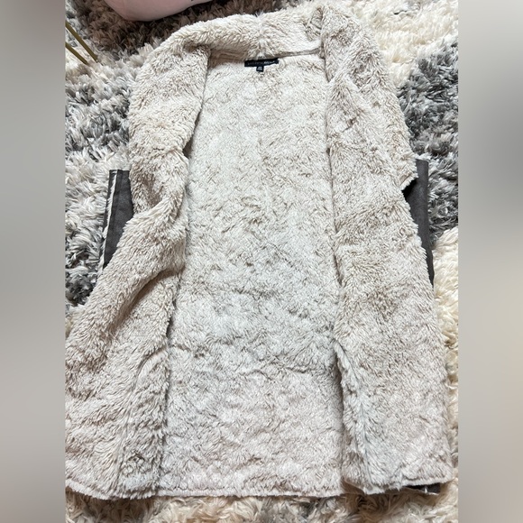 Saks Fifth Ave Faux Fur Wrap Vest - Picture 6 of 8